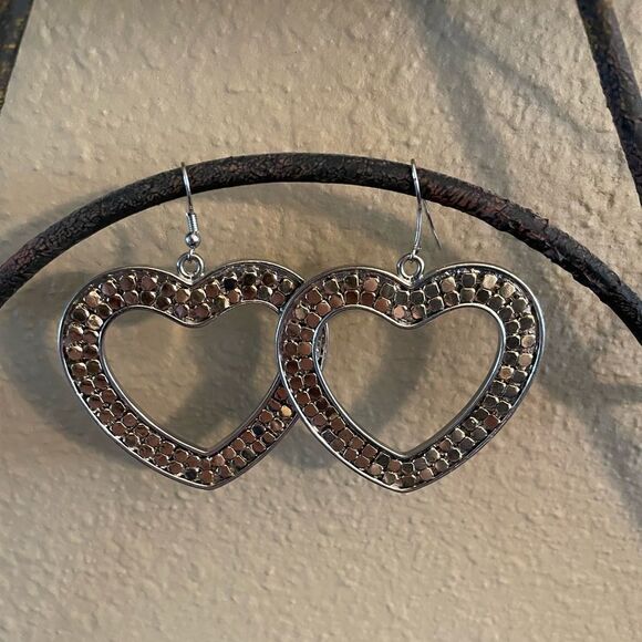 Metal art heart two tone gold and silver earrings - Picture 1 of 9